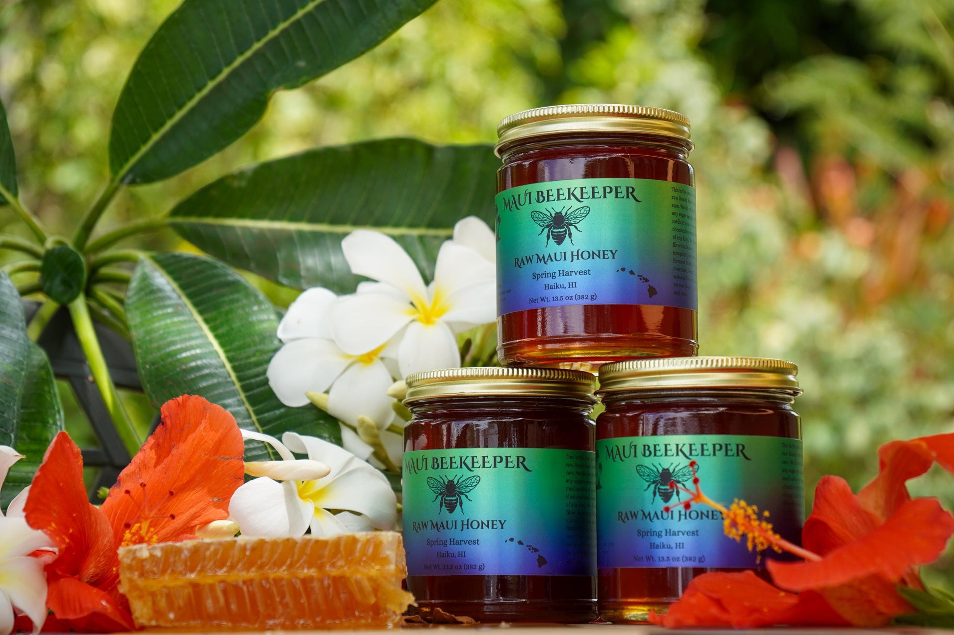 harvested naturally in Maui, rich in flavor and nutrients, perfect for sweetening tea, baking, or enjoying as a healthy spread. Premium quality, straight from the hive 